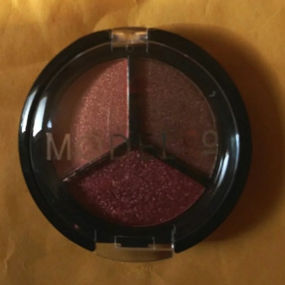 Eyeshadow - Picture 1 of 1